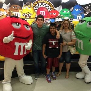 Meet your Posher, Yadhira